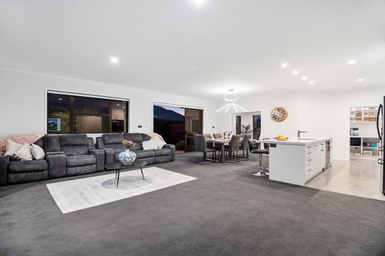 Photo of property in 65 Puhirake Crescent, Pyes Pa, Tauranga, 3112