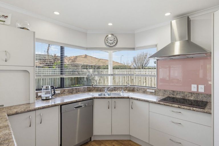 Photo of property in 14 Sunburst Court, Paraparaumu Beach, Paraparaumu, 5032