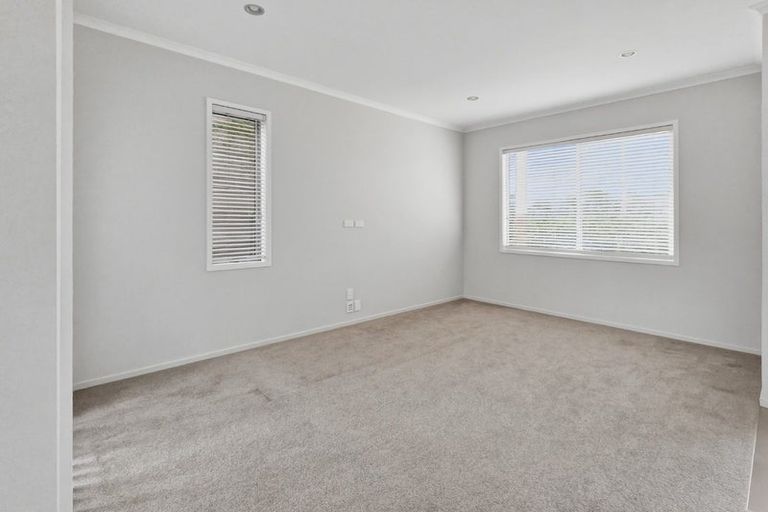 Photo of property in 39 Station Street, Hobsonville, Auckland, 0616