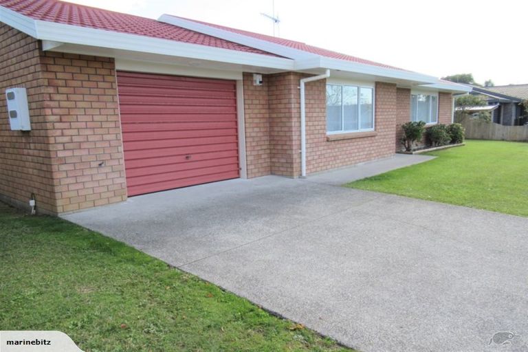 Photo of property in 2b Palomino Drive, Henderson, Auckland, 0612