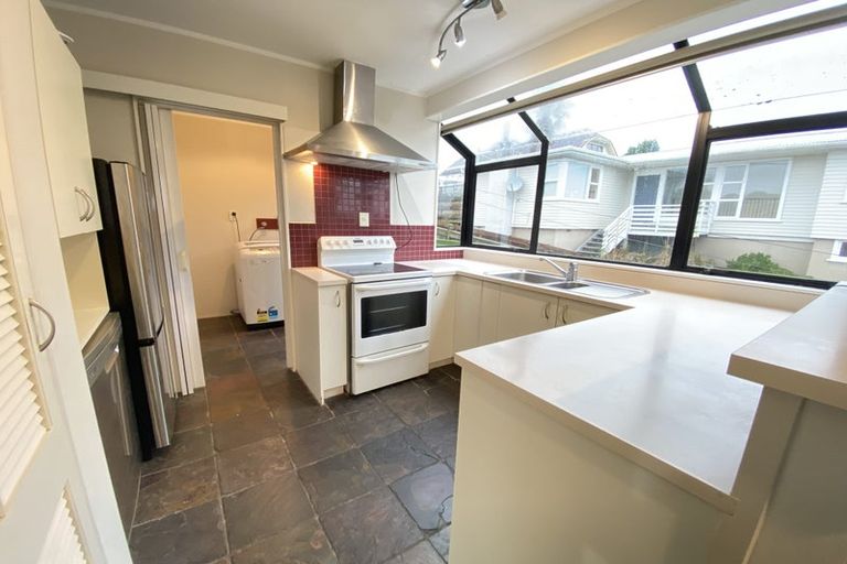 Photo of property in 2/717 East Coast Road, Browns Bay, Auckland, 0630