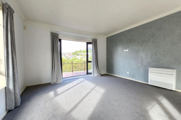 Photo of property in 6a Marjory Close, Broadmeadows, Wellington, 6035