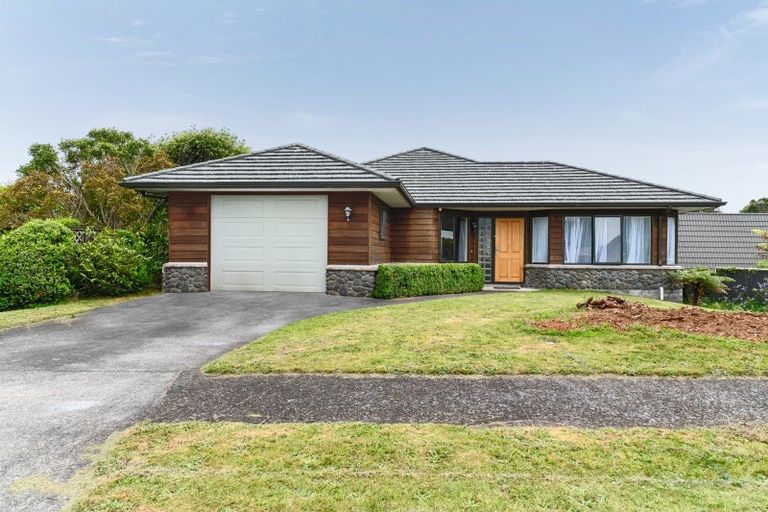 Photo of property in 10 Saint Ives Grove, Whalers Gate, New Plymouth, 4310
