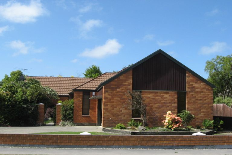 Photo of property in 12 Talltree Avenue, Avonhead, Christchurch, 8042