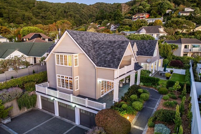 Photo of property in 6 Cheviot Road, Lowry Bay, Lower Hutt, 5013