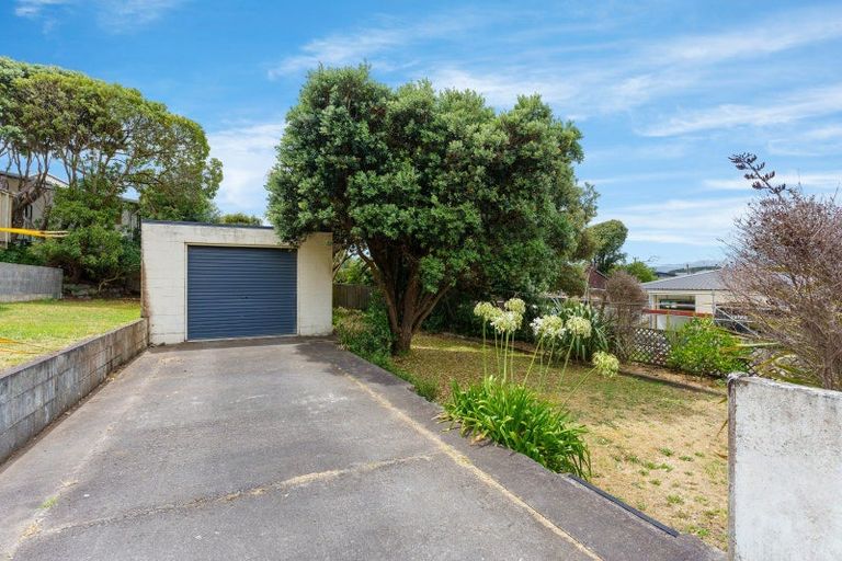 Photo of property in 22 Marine Parade, Otaki Beach, Otaki, 5512
