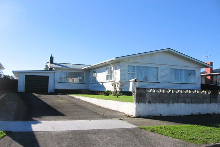 Photo of property in 25 Aspiring Avenue, Milson, Palmerston North, 4414