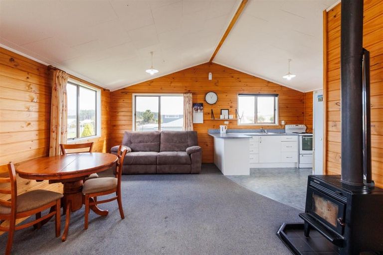 Photo of property in Build Inn, 1942 Parewanui Road, Parewanui, Bulls, 4894