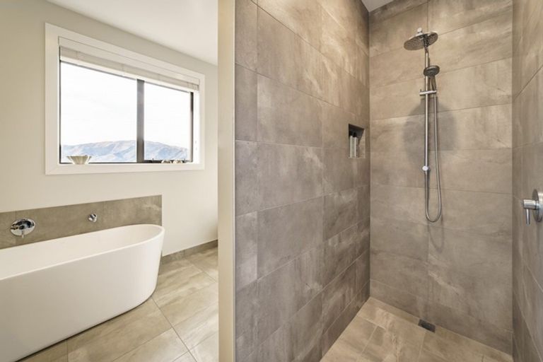 Photo of property in 125 Wailana Heights Drive, Queensberry, Cromwell, 9383