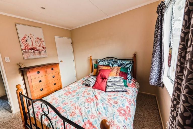 Photo of property in 15 Linwood Drive, Paraparaumu, 5032