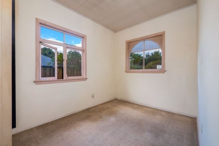 Photo of property in 58 Opawa Road, Waltham, Christchurch, 8023