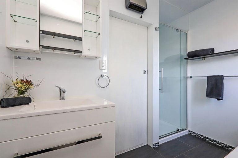 Photo of property in 126 Harlech Street, Mayfair, Hastings, 4122