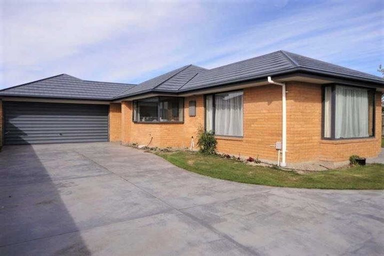 Photo of property in 33 Dufek Crescent, Wigram, Christchurch, 8042