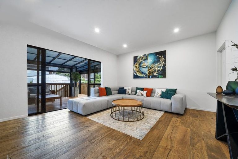 Photo of property in 5b Hemsway Place, Sunnyhills, Auckland, 2010