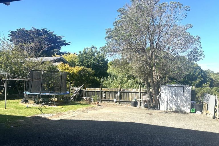 Photo of property in 4/70 West Coast Road, Glen Eden, Auckland, 0602