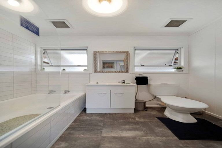 Photo of property in 57 Cargill Street, Papakura, 2110