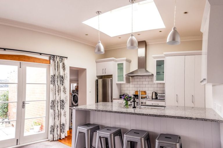 Photo of property in 13 Trevor Terrace, Newtown, Wellington, 6021