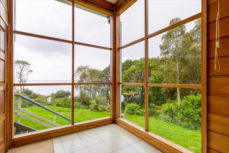 Photo of property in 57 Arapito Road, Titirangi, Auckland, 0604