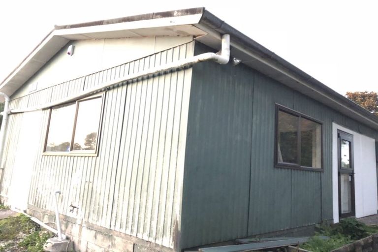 Photo of property in 1/12 Red Hill Road, Red Hill, Papakura, 2110