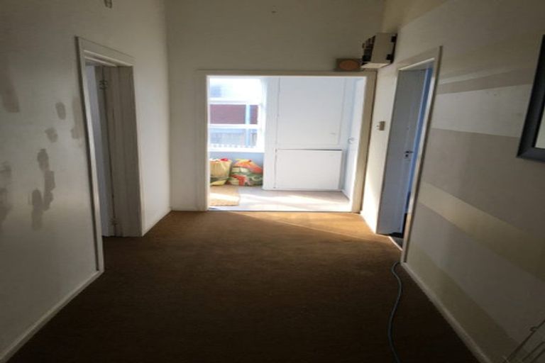 Photo of property in 10 Prince Street, Mount Victoria, Wellington, 6011