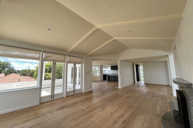 Photo of property in 27 Palmer Crescent, Mission Bay, Auckland, 1071