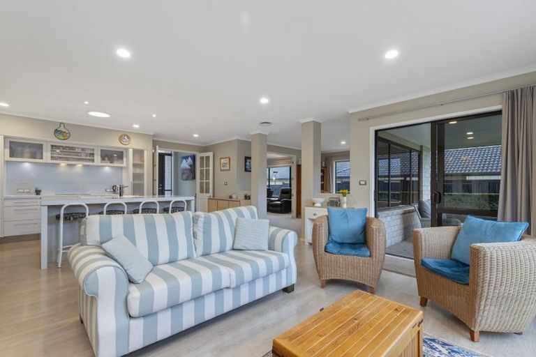 Photo of property in 67 Ina Ville Drive, Pukekohe, 2120