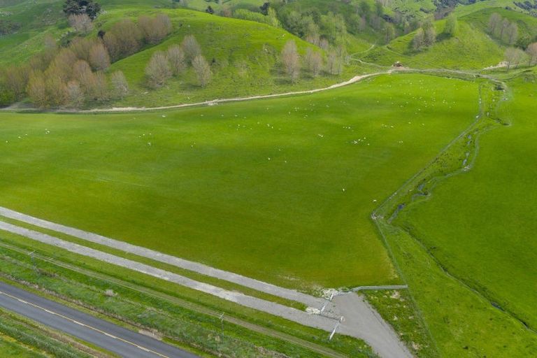 Photo of property in 643b Pohangina Road, Ashhurst, 4884