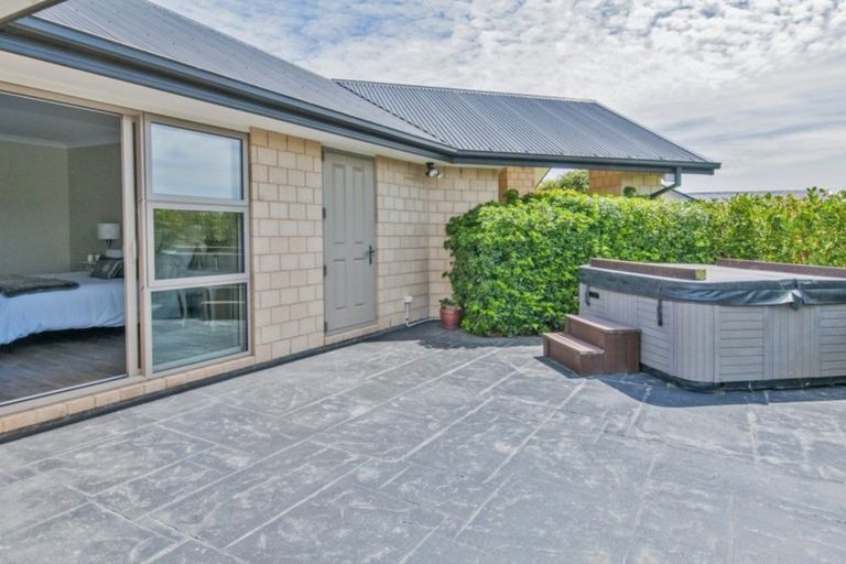 Photo of property in 42 Rossington Drive, West Melton, 7618