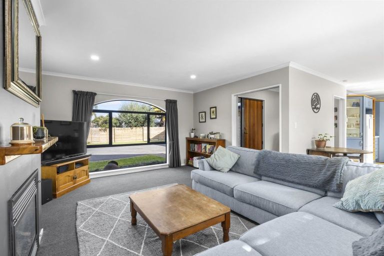 Photo of property in 6 Merivale Court, Rototuna, Hamilton, 3210