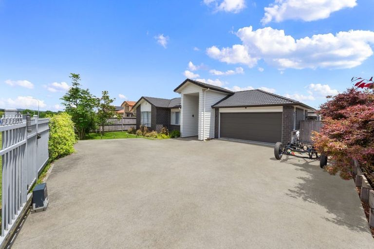 Photo of property in 587 Great South Road, Rosehill, Papakura, 2113