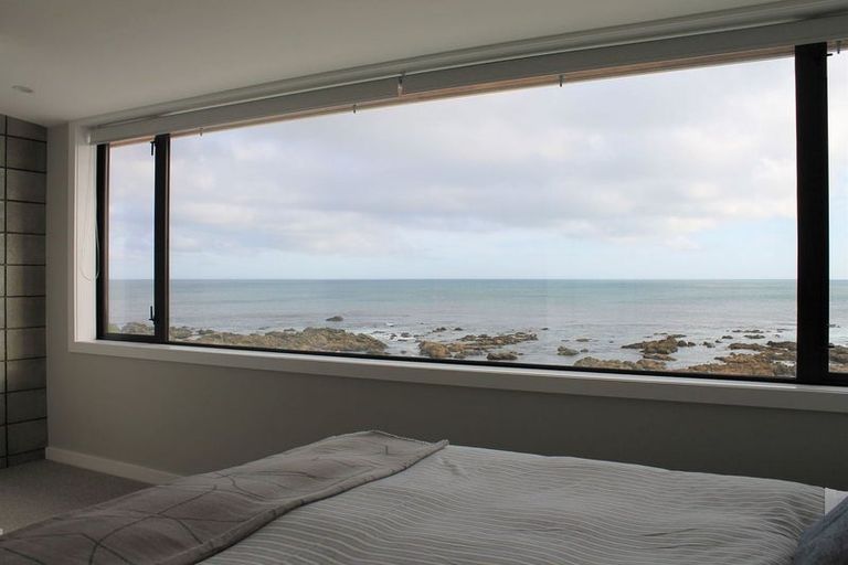 Photo of property in 442 The Esplanade, Island Bay, Wellington, 6023