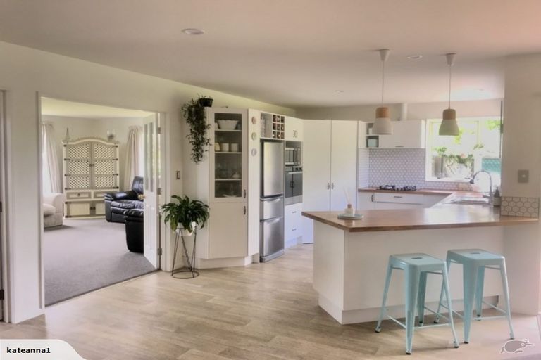 Photo of property in 1 Manahi Place, Woodend, 7610