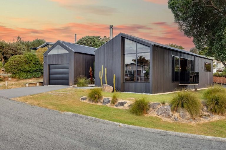 Photo of property in 2 Pioneer Crescent, Omaha, Warkworth, 0986