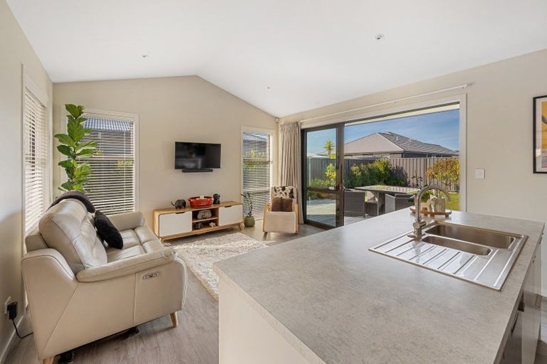 Photo of property in 56 Eriksen Road, Te Awa, Napier, 4110