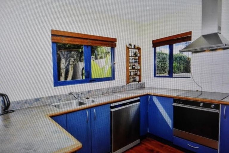Photo of property in 1/4 Forrest Hill Road, Forrest Hill, Auckland, 0620