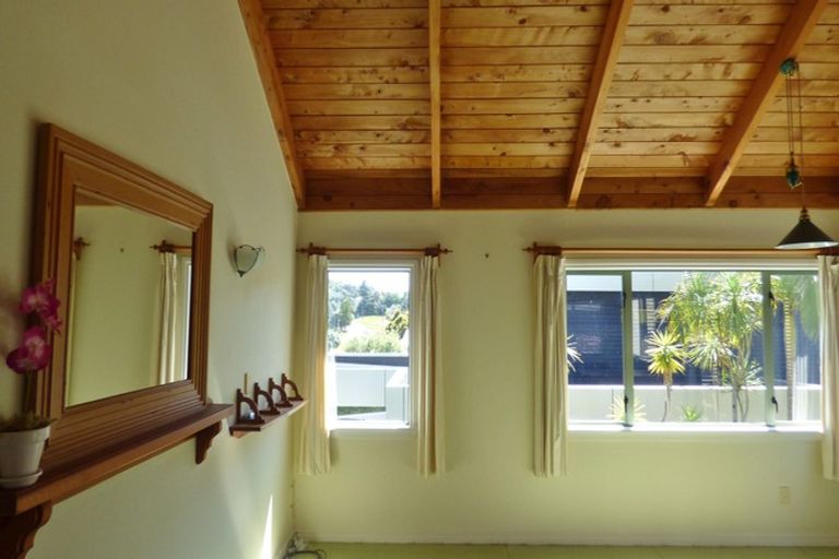 Photo of property in 1282 Whangaparaoa Road, Army Bay, Whangaparaoa, 0930