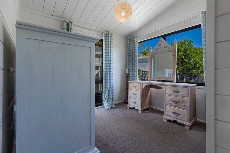 Photo of property in 46 Stratford Drive, Cable Bay, 0420