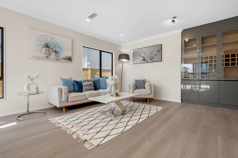 Photo of property in 6 Knockanara Drive, Flat Bush, Auckland, 2019