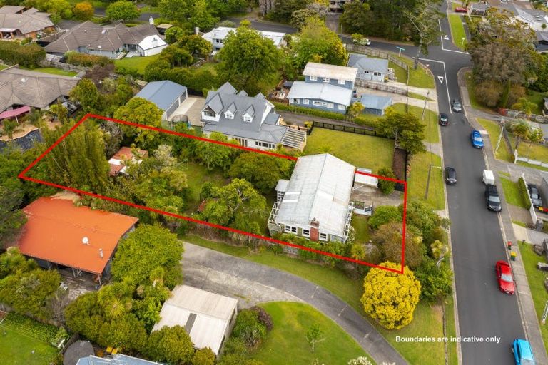 Photo of property in 12 Outlook Road, Greenhithe, Auckland, 0632