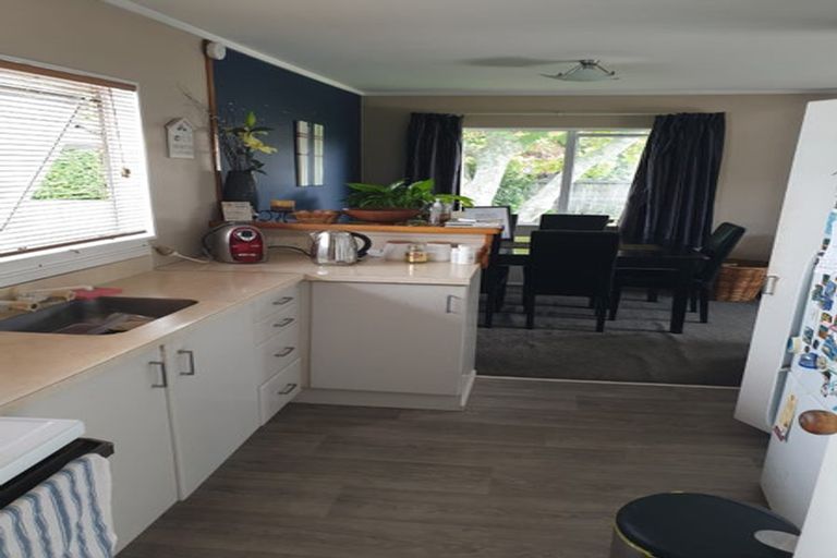 Photo of property in 1 Logan Street, Fairy Springs, Rotorua, 3015