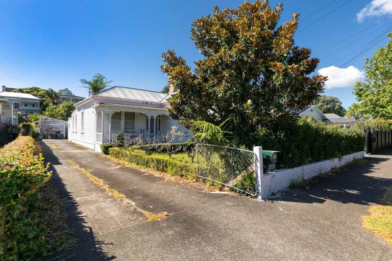 Photo of property in 12 Kenyon Avenue, Mount Eden, Auckland, 1024