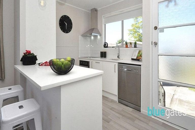 Photo of property in 152 Mahia Road, Wattle Downs, Auckland, 2103