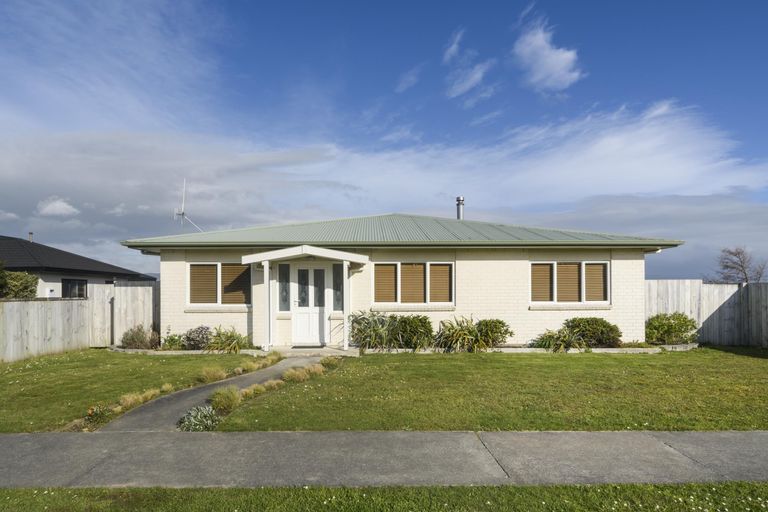 Photo of property in 93 Parnell Heights, Kelvin Grove, Palmerston North, 4414