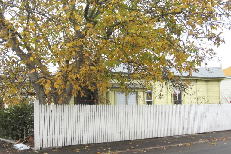 Photo of property in 21 May Avenue, Hospital Hill, Napier, 4110