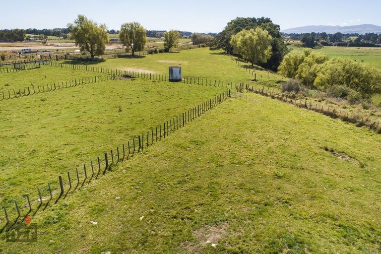 Photo of property in 48 James Line, Kelvin Grove, Palmerston North, 4414