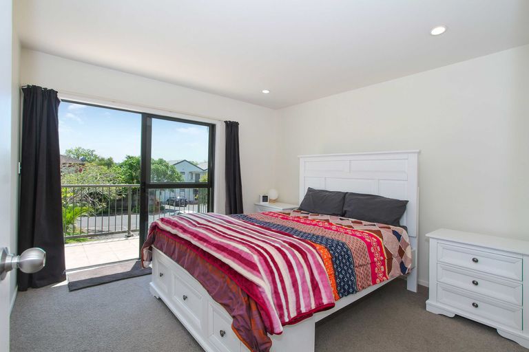 Photo of property in Norfolk Pines, 2/437b Albany Highway, Albany, Auckland, 0632