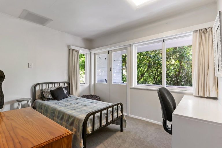 Photo of property in 123 Pinehaven Road, Pinehaven, Upper Hutt, 5019