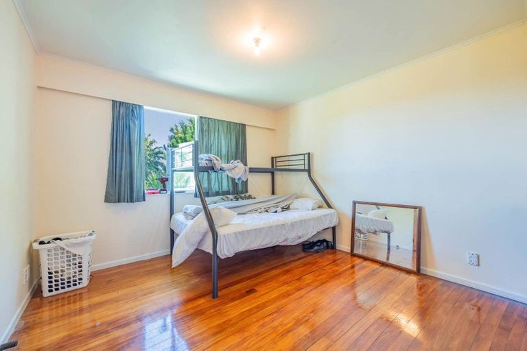 Photo of property in 438 Don Buck Road, Massey, Auckland, 0614
