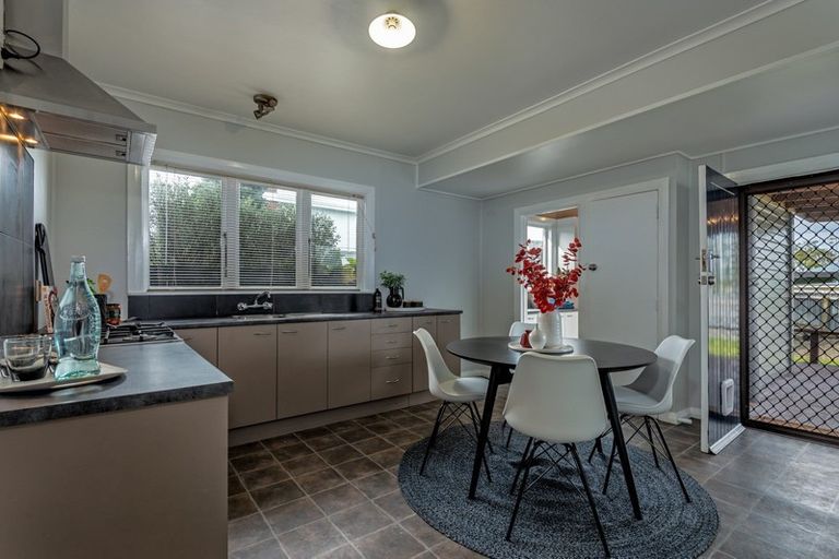 Photo of property in 1014 Tremaine Avenue, Roslyn, Palmerston North, 4414