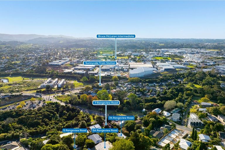 Photo of property in 5a Rangeview Road, Sunnyvale, Auckland, 0612